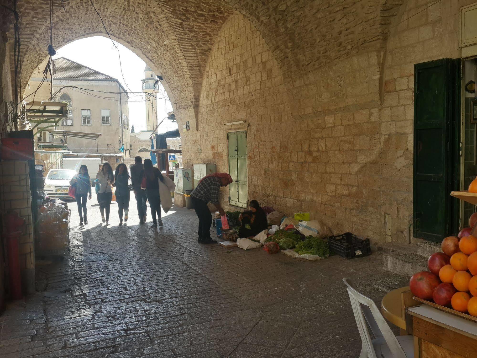 Simsim Guesthouse - Hostel Nazareth Buitenkant foto